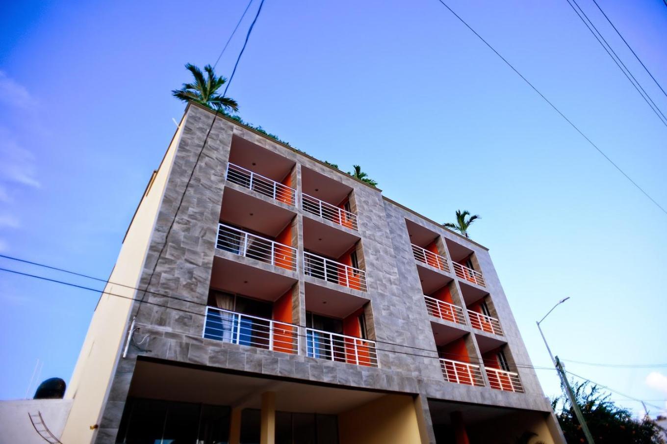 Sunrise 42 Suites By Holiday In Playa بلايا ديل كارمن المظهر الخارجي الصورة